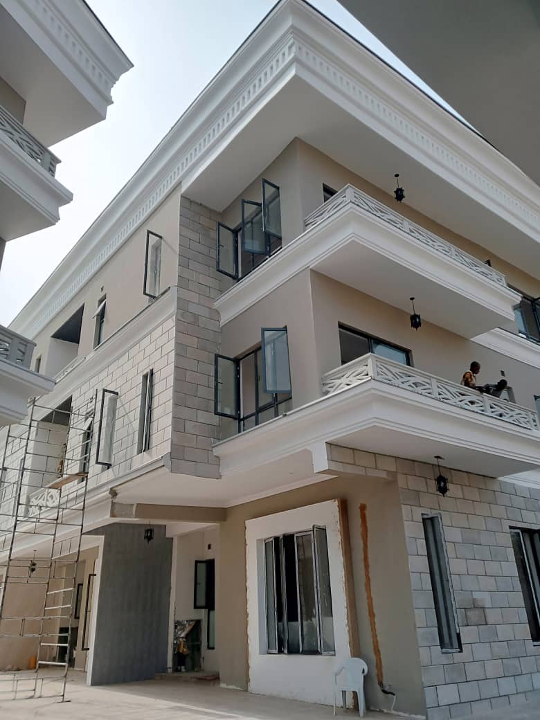 5 Bedroom Terrace Duplex with 2 Rooms BQ
